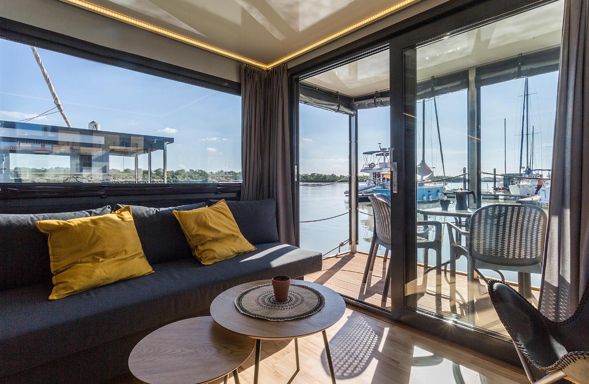 Azvalia Luxury Casa Barco New York And Texas-Unique Houseboat Experience Hotel El Puerto de Santa Maria Exterior photo